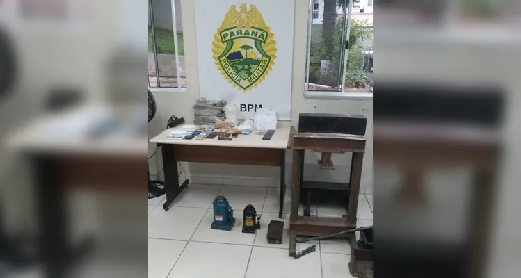 Drogas foram encontradas com um homem e na residência