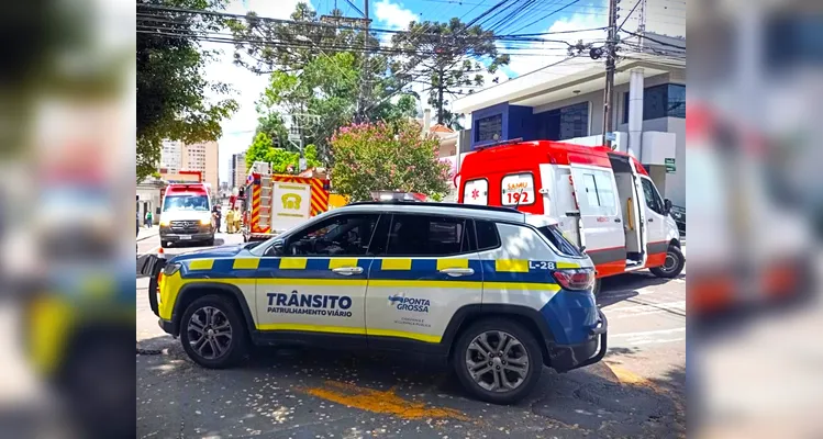 Renault Clio bate em Jeep Renegade, que capota e vai parar 50 metros distante do ponto de colisão |