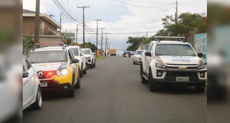 Homem morreu no telhado de uma casa na rua Sabaudia, na Vila Palmeirinha