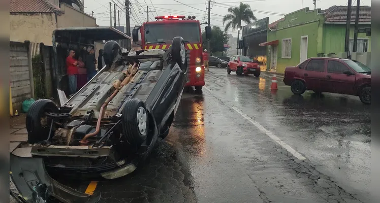 Acidente aconteceu na tarde desse domingo, na rua Conselheiro Barradas