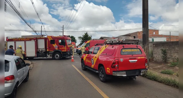 Colisão deixa três pessoas feridas no bairro Uvaranas em PG