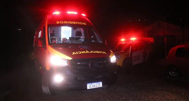 Homem não aceita separação e golpeia 'ex' com faca em PG