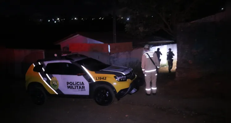 Homem não aceita separação e golpeia 'ex' com faca em PG