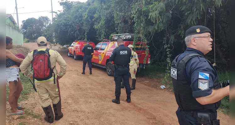 O Corpo de Bombeiros e da Guarda Civil Municipal (GCM) de Ponta Grossa intensificaram as buscas por Jackson Luiz de Lima, de 19 anos.