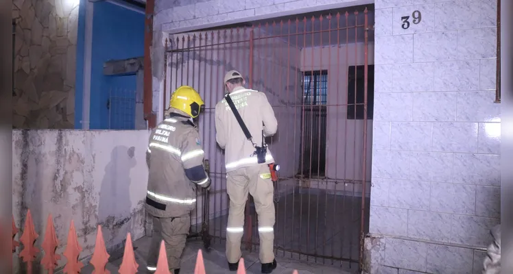 Incêndio aconteceu em uma casa na rua Rodonita