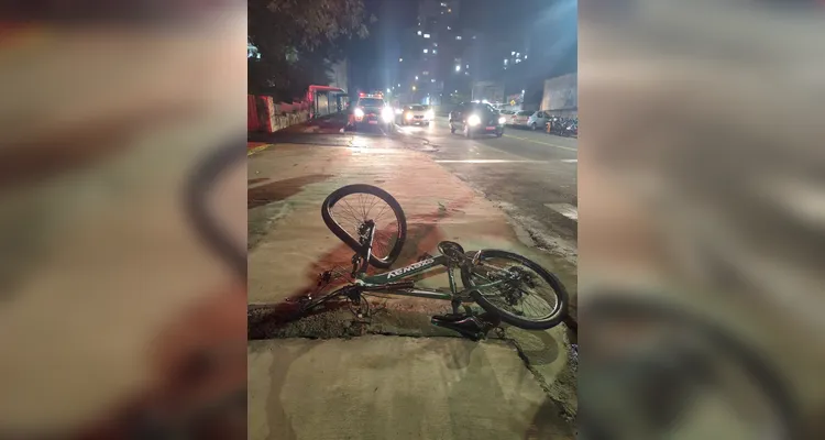 Câmera de segurança flagra atropelamento de ciclista em PG