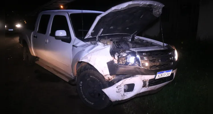 Colisão aconteceu na noite dessa terça-feira no bairro Cará-Cará