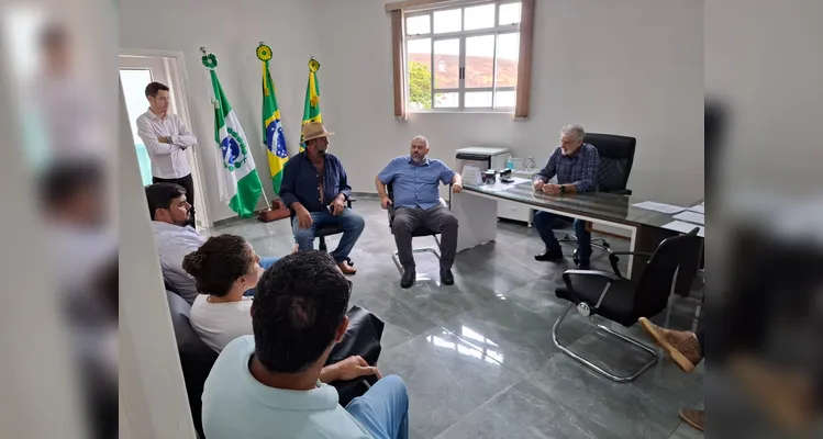 Encontro aconteceu nesta quinta-feira (06), na Prefeitura Municipal de Imbituva.