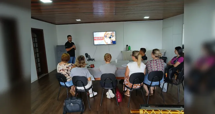 Encontro teve a participação de representantes de todas as escolas com quintos anos.