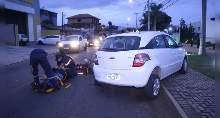 Motociclista de 41 anos foi socorrido e conduzido para casa hospitalar