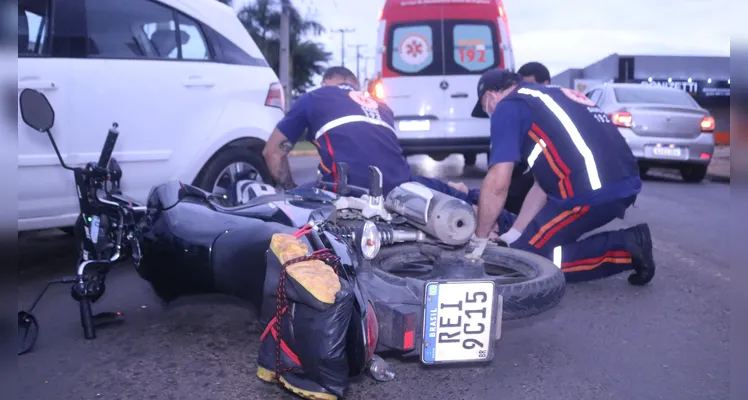 Motociclista de 41 anos foi socorrido e conduzido para casa hospitalar