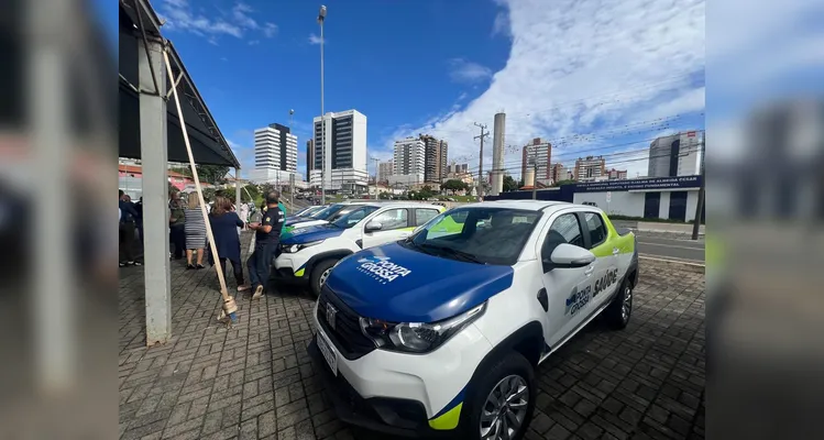 Prefeitura de PG entrega veículos novos da Fundação Municipal de Saúde nesta quarta