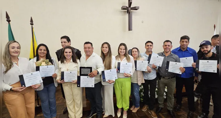 A diplomação é o ato formal que encerra o processo eleitoral e habilita o eleito a tomar posse no seu respectivo cargo.