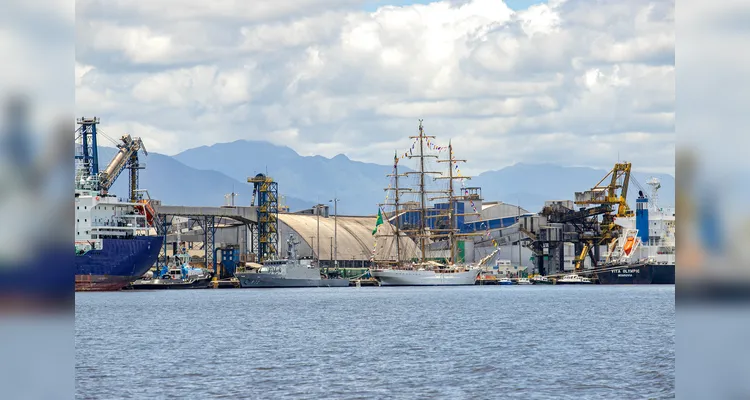 Navios estarão abertos para visitação no Porto de Antonina