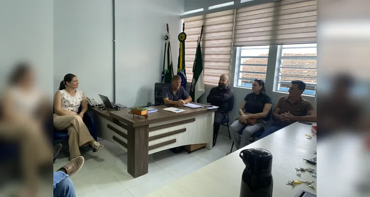 Prefeito reuniu-se com funcionários da Prefeitura Municipal.