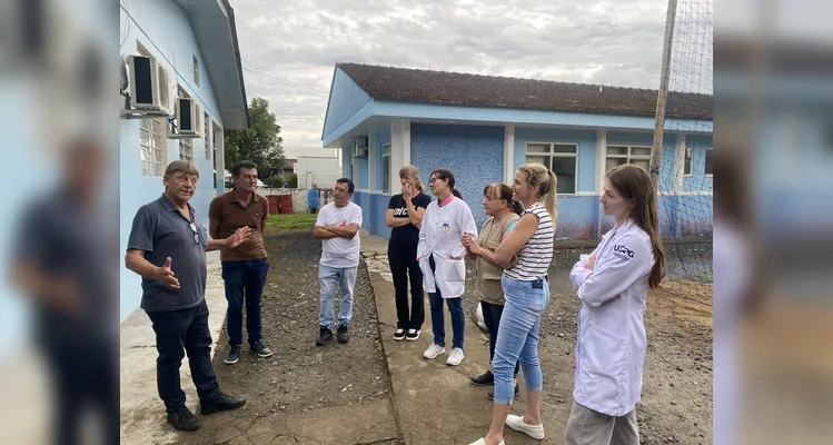 O prefeito realizou visitas a locais considerados importantes para a cidade.