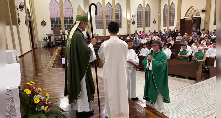 Cerimônia aconteceu na Paróquia São Cristóvão.