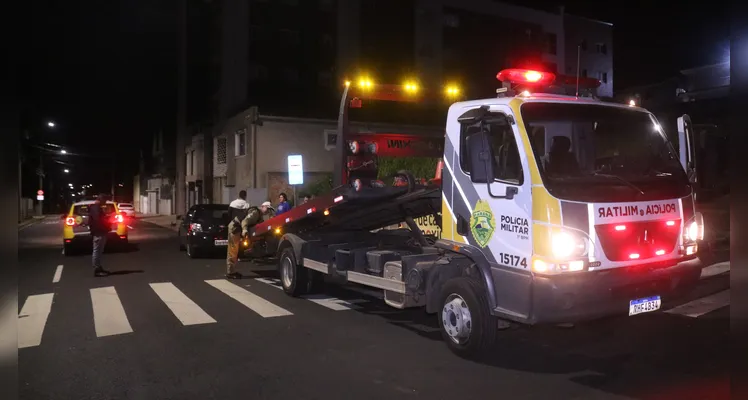 A PM precisou recolher o carro do local