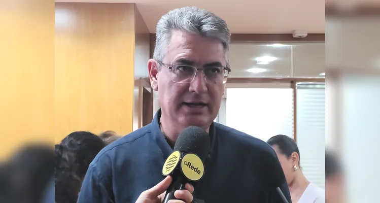 Presidente da Câmara Municipal, Julio Küller, participou da reunião e convidou direção da Sanepar para ir até o Poder Legislativo -