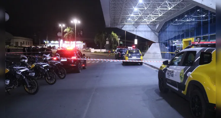 Rodoviária foi isolada e ficou fechada durante o atendimento à ocorrência