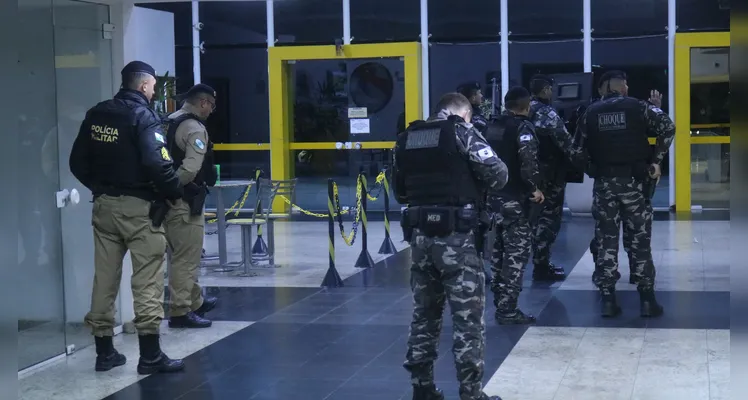 Rodoviária foi isolada e ficou fechada durante o atendimento à ocorrência