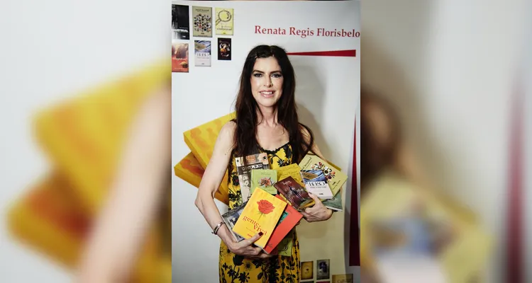 Renata Regis Florisbelo é uma criadora que faz da palavra um território de encontro entre arte, sensibilidade e vida prática