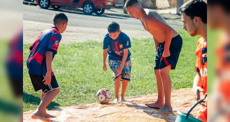 Evento teve a presença de 250 crianças e adolescentes do bairro e levou alegria a região