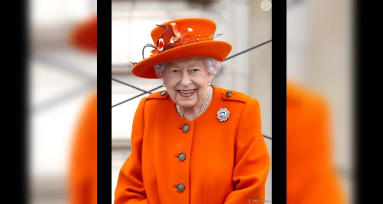 Rainha Elizabeth II não usa peças de pele em seus looks desde 2019