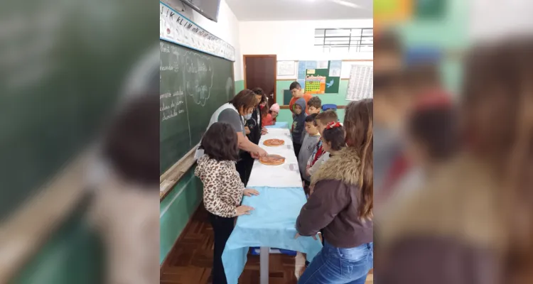 Saborosa aula com frações engaja turma em Imbituva