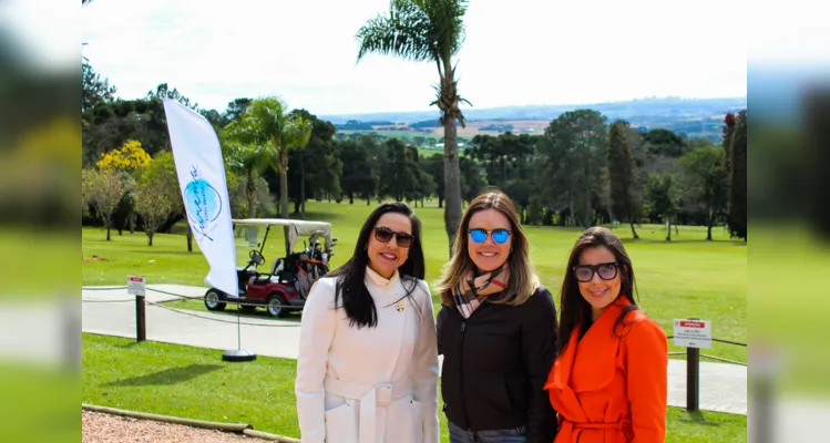 Ana Barreto, Mariane Zander Ramos e Dayane Cristina Basso.