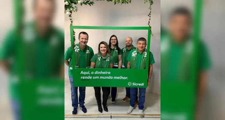 Everton Dobzynki - Gerente Regional, Leila Grik - Diretora de Negócios, Tilene Farina - Diretora de Operação, Cláudio Dunetz - Gerente Regional e Reinaldo Oliveira - Gerente Regional