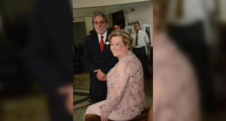 FELICITAÇÕES – Enir Elaine Torres Nunes foi muito cumprimentada pela passagem de seu aniversário na última segunda-feira (1).  No registro, Enir e seu marido Jorge Cristiano F. Nunes. Da coluna RC os votos de realizações e felicidades.