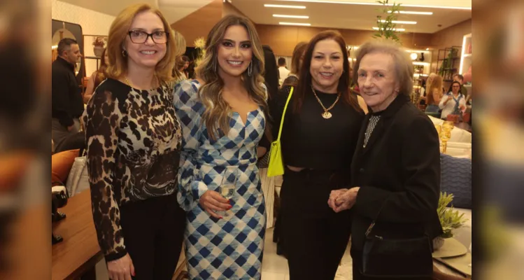 Marisa Perlin, Kelyn Kris Gonçalves, Nida Ribeiro e Elfrida Perlin