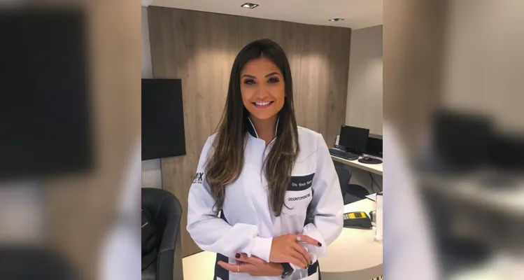 BRINDE À VIDA - A competente profissional da Odontologia Renata Manente será muito cumprimentada pela passagem de seu aniversário na próxima sexta - feira (12). Renata integra o time de destacados profissionais da Lemax Reabilitação Oral. Da coluna RC os votos de alegrias e sucesso.