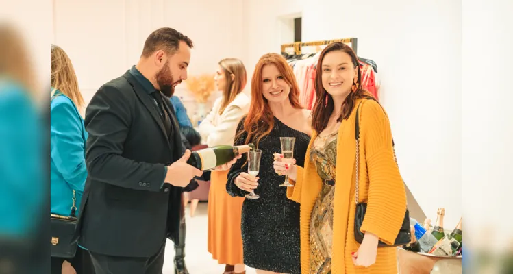 Giovana Giostri e Raquel Stefaneli