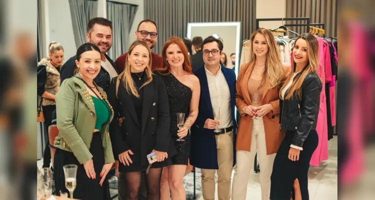 Cristiane Raicoski, Elisete Cavali, Edson Almeida, Adilton Domingues, Raquel Stefaneli, Rafael Pires, Jessica Rodrigues e Cinthia Ribas