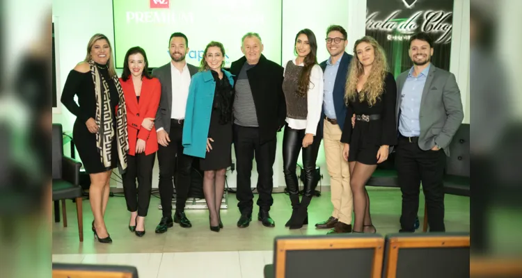 Caire Vaz, Vanessa Cruz, Wesley Crestani, Carine Rippe, Esmael Paes de Oliveira, Vanessa Vaz, Fernando Felício, Karin Vaz e Gustavo Pellissari
