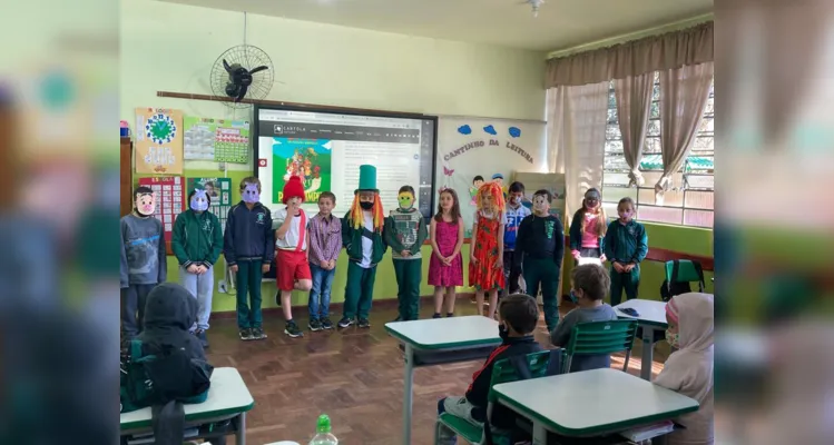 Obra clássica é tema de ampla aula em Ivaí no Vamos Ler