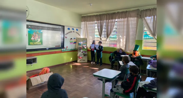 Obra clássica é tema de ampla aula em Ivaí no Vamos Ler