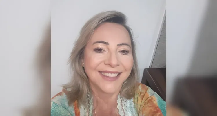 BRINDE À VIDA - Tania Tallar será muito cumprimentada pela passagem de seu aniversário nesta terça - feira (23). Da coluna RC os votos de saúde e alegrias. 