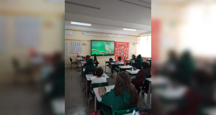 Vamos Ler destaca ampla aula tecnológica com poemas em Ivaí