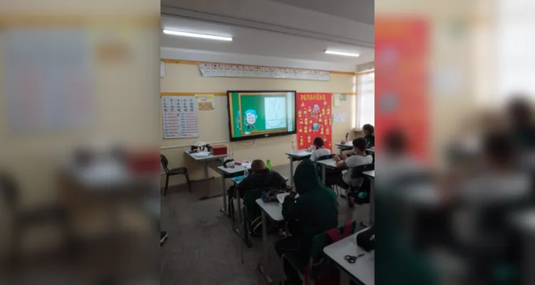 Vamos Ler destaca ampla aula tecnológica com poemas em Ivaí