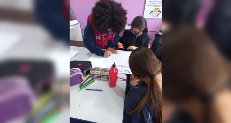 Aula do Vamos Ler é base para entrevista de alunos em Castro