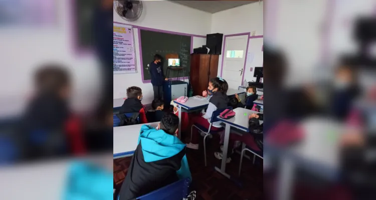 Aula do Vamos Ler é base para entrevista de alunos em Castro