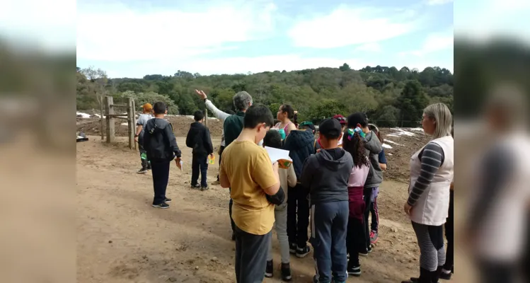 Aula de campo aborda questões sustentáveis em Piraí do Sul