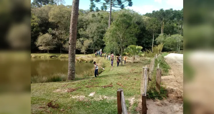 Aula de campo aborda questões sustentáveis em Piraí do Sul