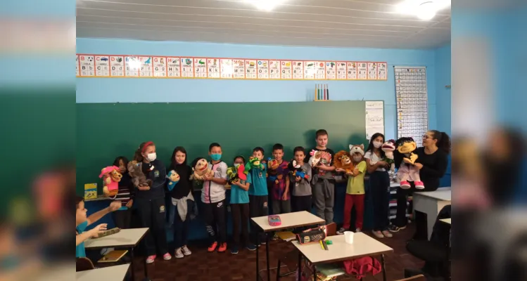 Aspectos teatrais encantam e ensinam alunos em Carambeí