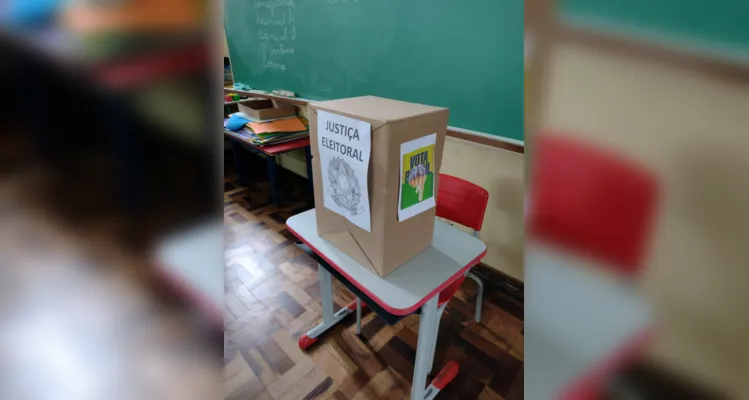 Turma de Palmeira realiza eleição de representantes em sala