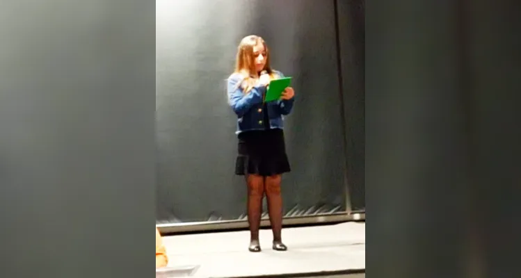 Concurso de poemas engaja alunos em Jaguariaíva