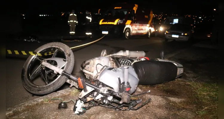 Acidente foi na esquina entre as ruas Barão de Penedo e Ercílio Slaviero 